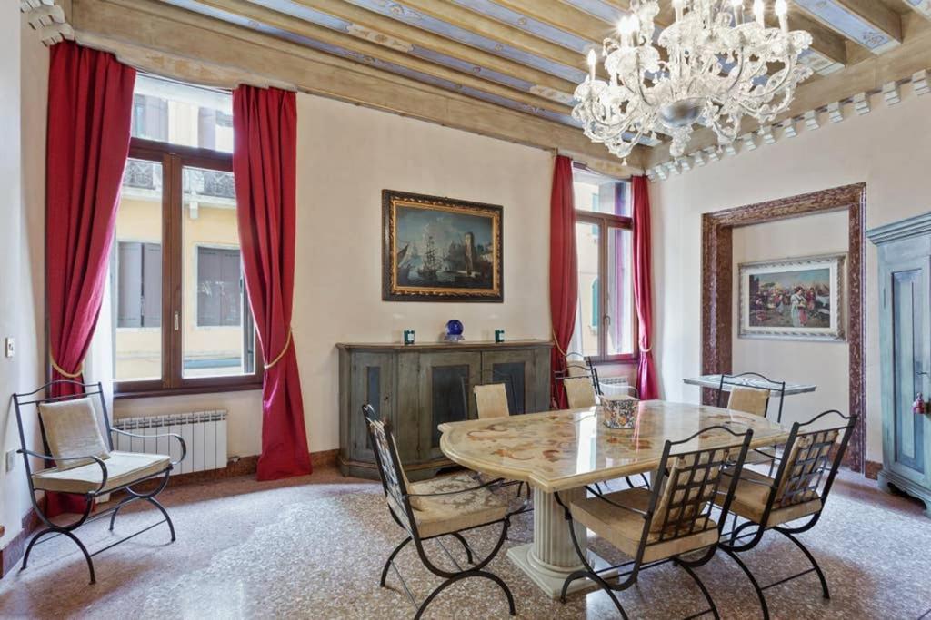 Doge Palace Luxury Apartment - Cannaregio Венеція Екстер'єр фото