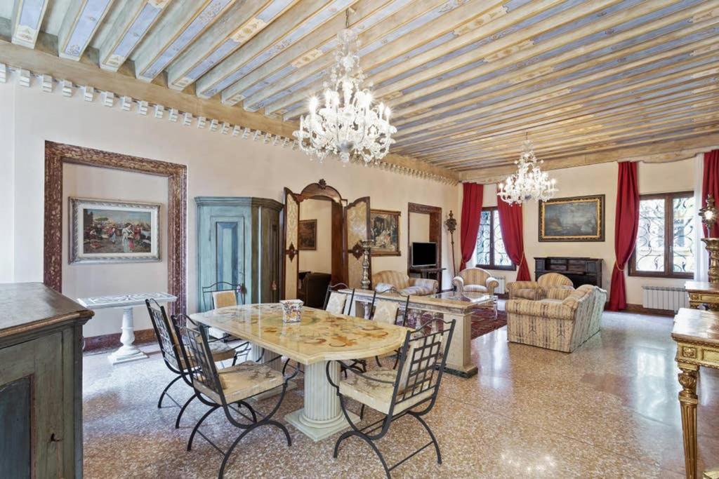 Doge Palace Luxury Apartment - Cannaregio Венеція Екстер'єр фото