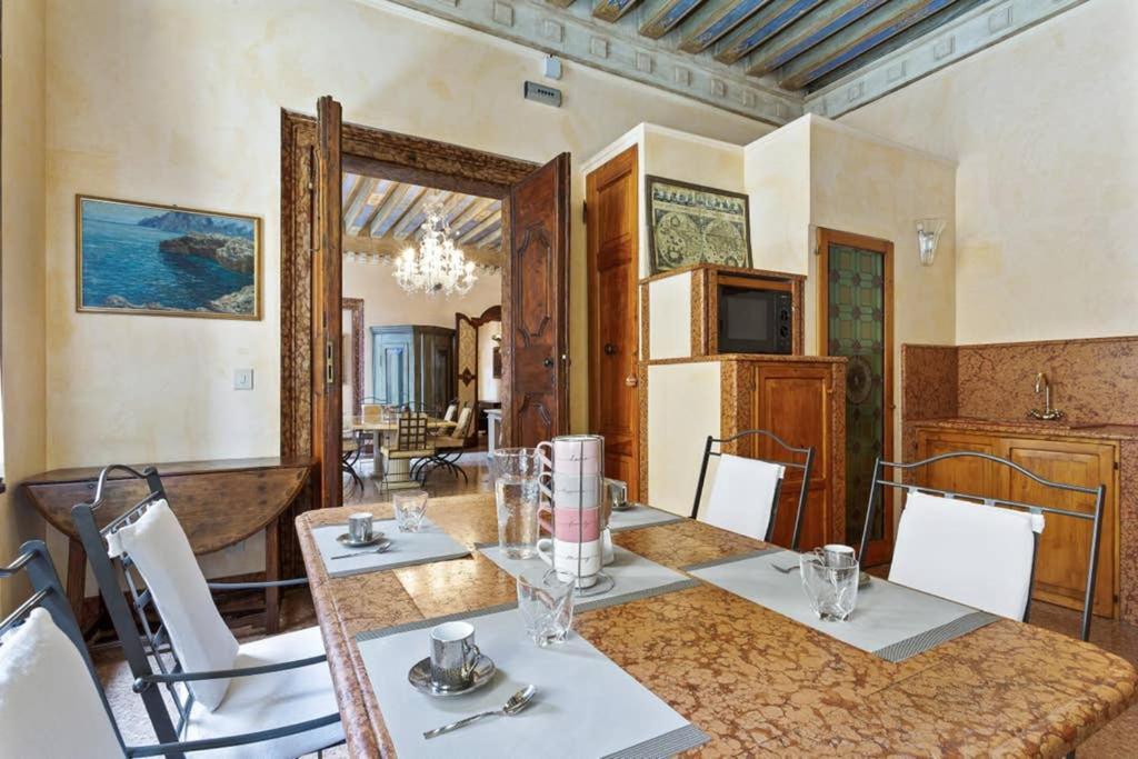 Doge Palace Luxury Apartment - Cannaregio Венеція Екстер'єр фото