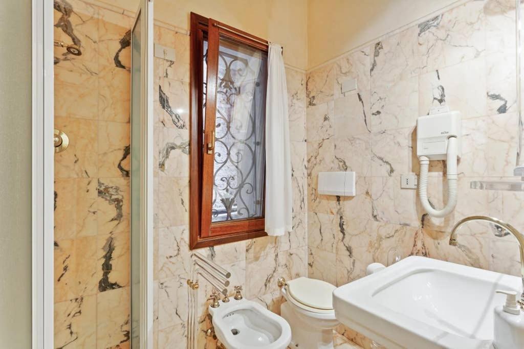 Doge Palace Luxury Apartment - Cannaregio Венеція Екстер'єр фото