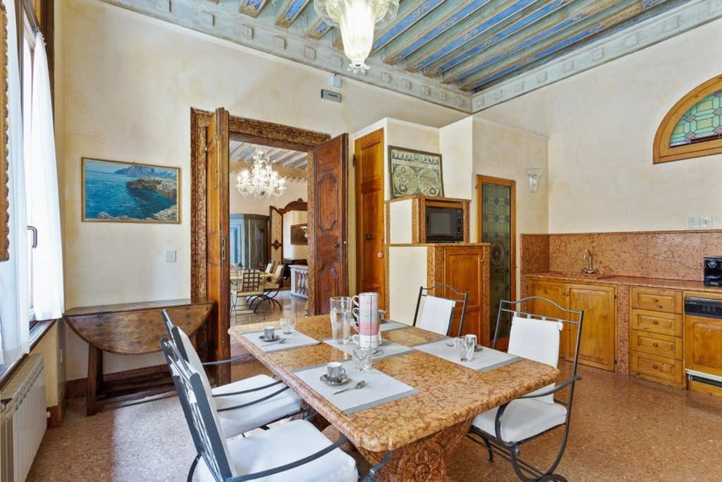 Doge Palace Luxury Apartment - Cannaregio Венеція Екстер'єр фото